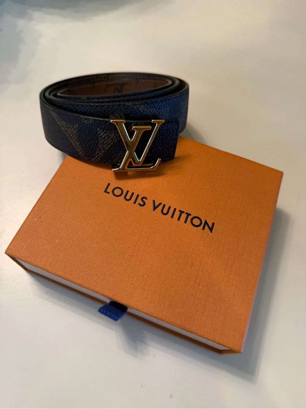 Louis Vuitton Monogram Reversible Belt. 90.